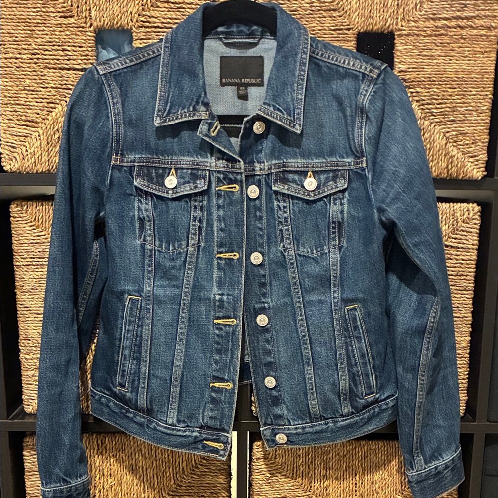 Banana Republic Classic Blue Jean Jacket